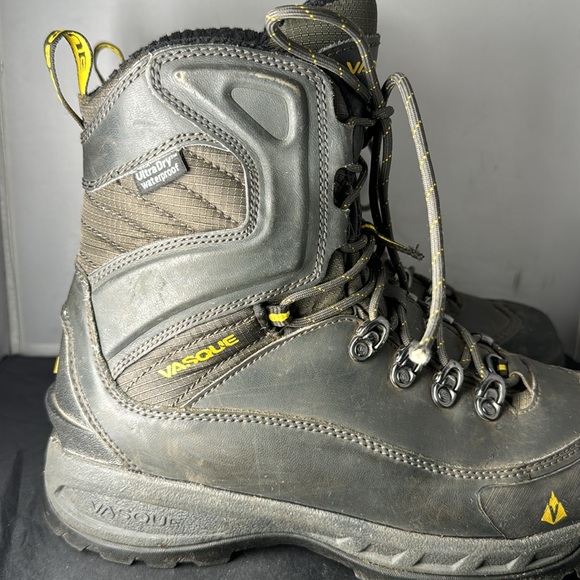Vasque SnowBurban UltraDry Winter Boot - Mens size 8 M
Style 7804 waterproof - Picture 2 of 15